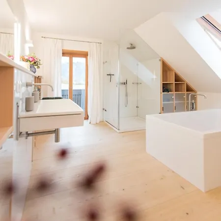 Bergeblick Deluxe Feriehus *